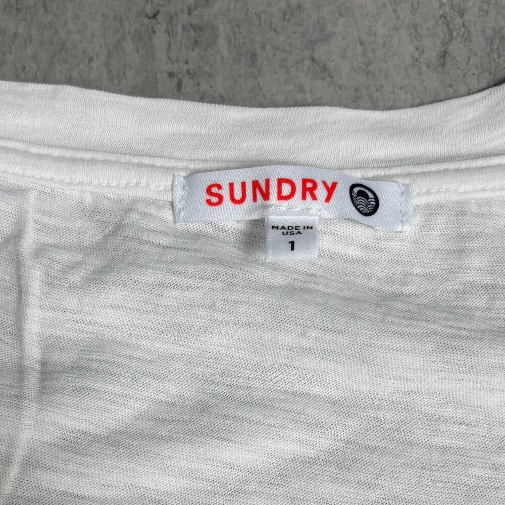 Sundry Multicolor Hearts & Stars Vintage Crewneck Short Sleeve Tee White 1/Small - Picture 2 of 8